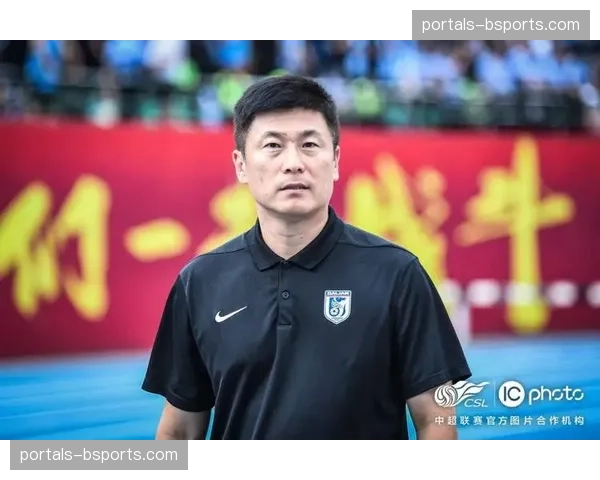 英博后防线频繁调整 李国旭寻求最佳中卫组合