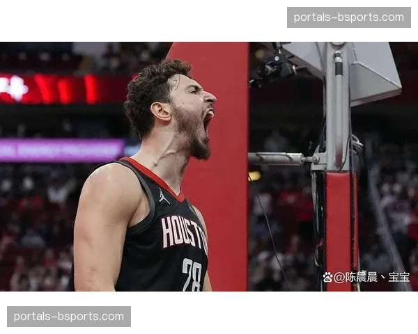 火箭申京内线策应能力提升,高低位配合丰富战术选择 火箭申京内线策应能力提升,高低位配合丰富战术选择